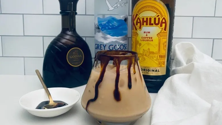 25 Cócteles de Postre: Recetas Dulces y Deliciosas para Cada Ocasión