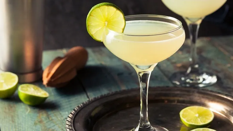 25 Cócteles de Postre: Recetas Dulces y Deliciosas para Cada Ocasión