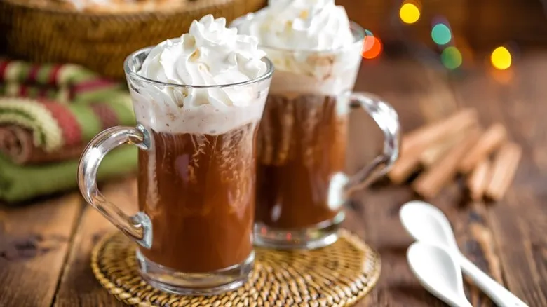 25 Cócteles de Postre: Recetas Dulces y Deliciosas para Cada Ocasión