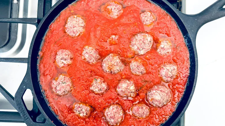 Albóndigas Italianas Clásicas: Receta Auténtica con Salsa Marinara Casera
