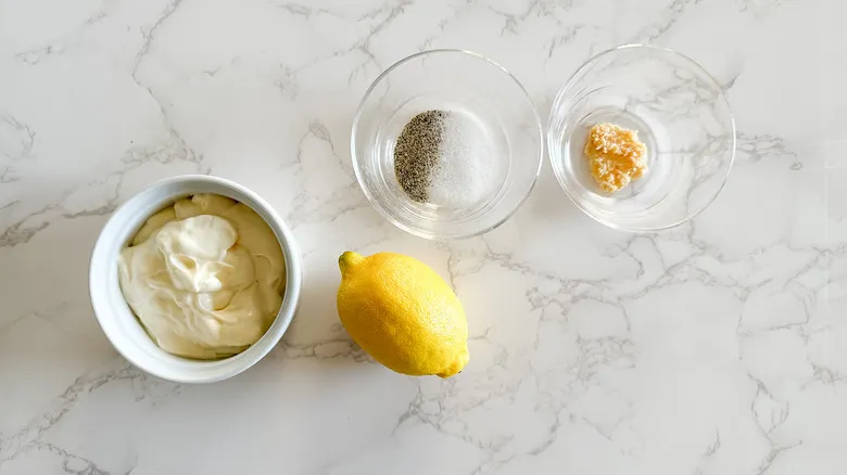 Alioli de Ajo Casero: La Receta Fácil y Versátil para Elevar tus Platillos