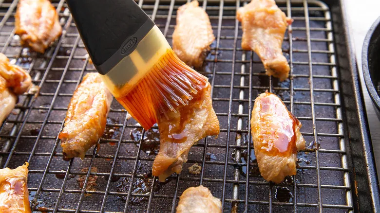 Alitas de Pollo Cantonés BBQ al Horno: Receta Crujiente y Deliciosa