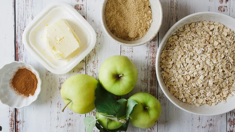 Apple Crisp con 5 Ingredientes: El Postre de Manzana Perfecto y Fácil para Cualquier Ocasión