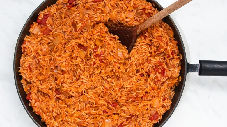 Arroz Mexicano Casero: La Receta Imprescindible para un Platillo Básico y Sabroso