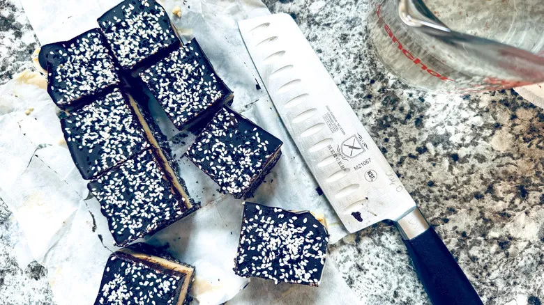 Barras de Chocolate Rellenas de Tahini Salado: Una Delicia Saludable y Exquisita