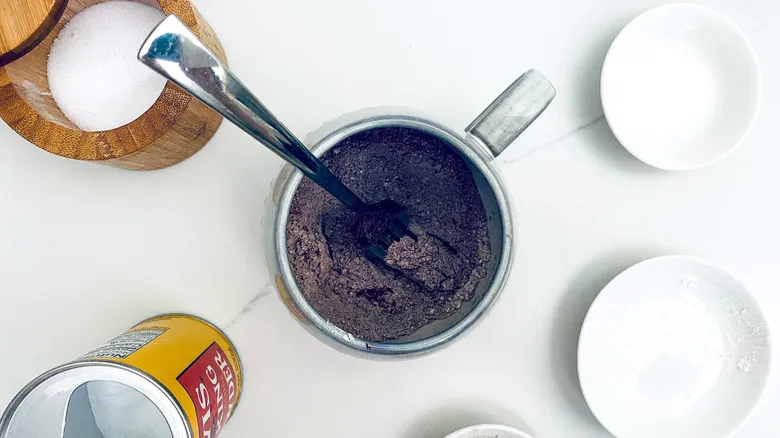 Brownie en Taza de Mantequilla de Almendras: Receta Fácil y Rápida para un Postre Individual Perfecto