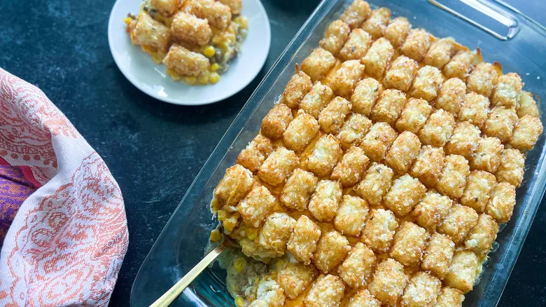 Cacerola de Tater Tots con Queso: La Receta Definitiva para Comida Reconfortante