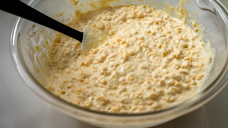 Cazuela de Elote con Queso Cremosa: Receta Fácil y el Acompañamiento Perfecto