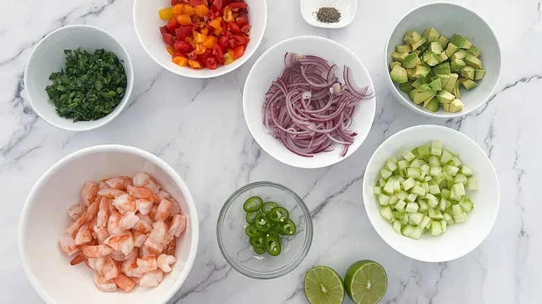 Ceviche de Camarones Fácil: Receta Rápida y Fresca para Cualquier Ocasión