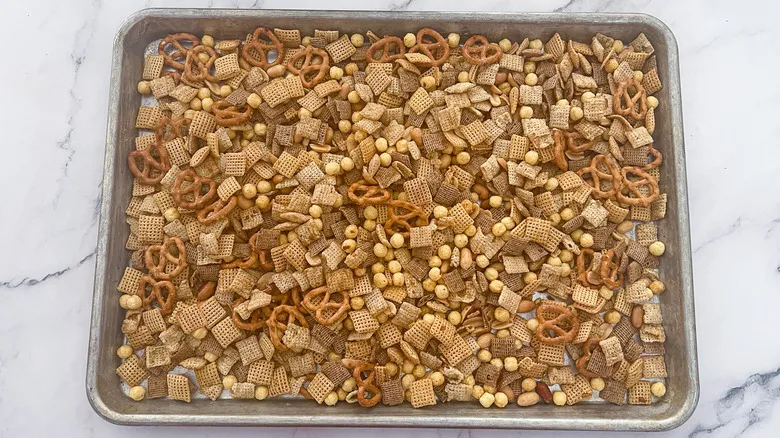 Chex Mix Casero: La Receta Definitiva para un Snack Delicioso y Fácil de Preparar