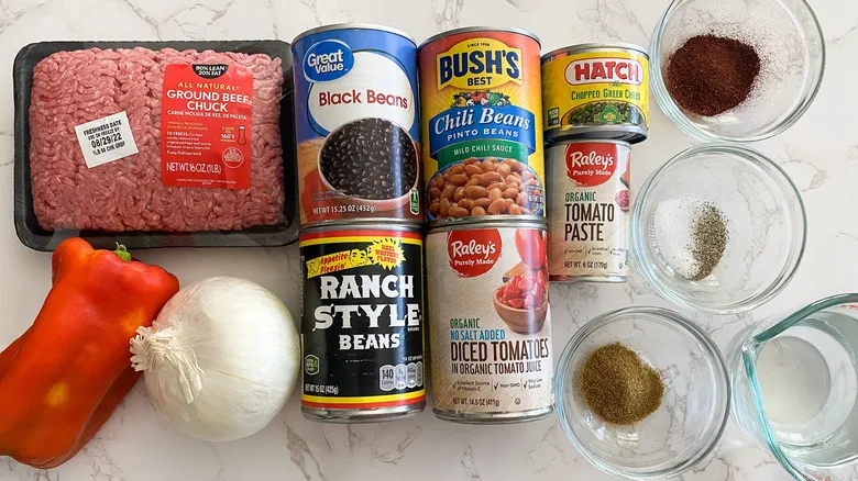 Chili Suroeste Auténtico: Receta Tradicional con Chiles Verdes y Frijoles