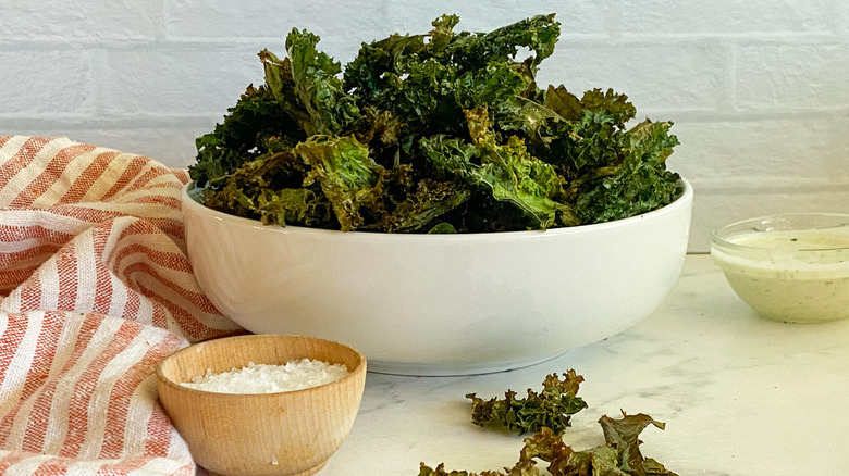 Chips de Kale Horneados: La Receta Saludable y Nutritiva para un Snack Perfecto