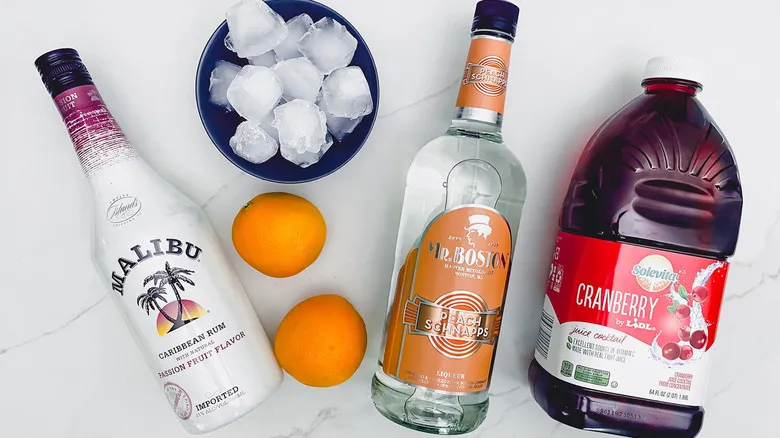 Cóctel Sex on the Beach Tropical: Receta Clásica con Toque de Maracuyá