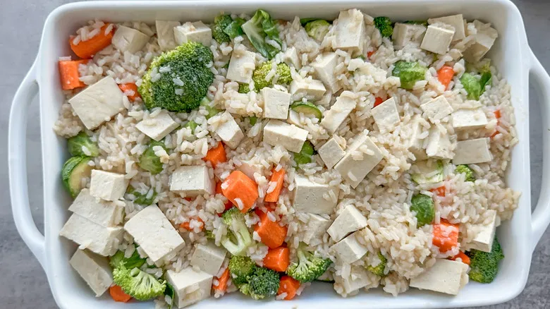 Coles de Bruselas y Tofu al Horno: Receta Saludable y Vegana Esencial