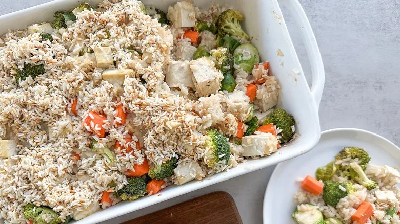 Coles de Bruselas y Tofu al Horno: Receta Saludable y Vegana Esencial