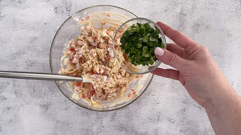 Dip de Cangrejo Rangoon Desarmado: La Receta Definitiva para Compartir y Disfrutar en Casa