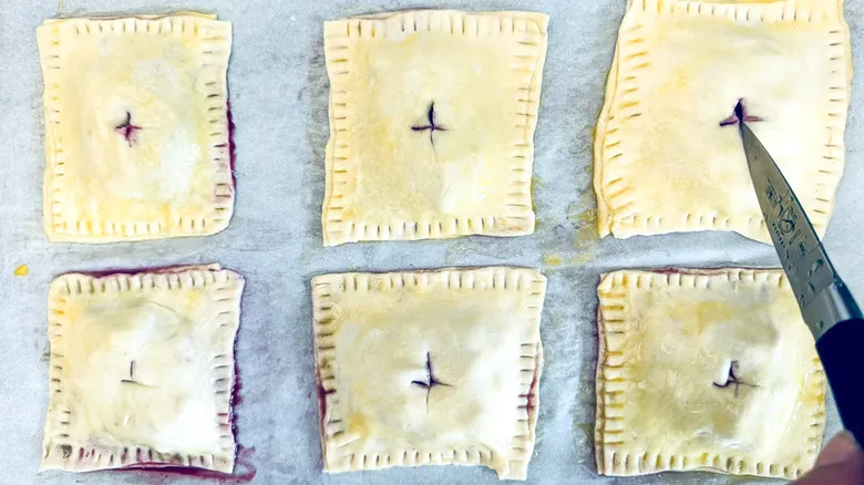 Empanaditas de Mano Caseras: Receta Fácil y Versátil con Relleno de Durazno y Arándano