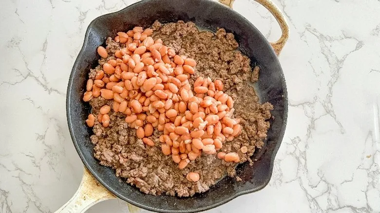 Enchiladas de Carne, Frijol y Queso: Receta Fácil y Rápida para una Cena Deliciosa