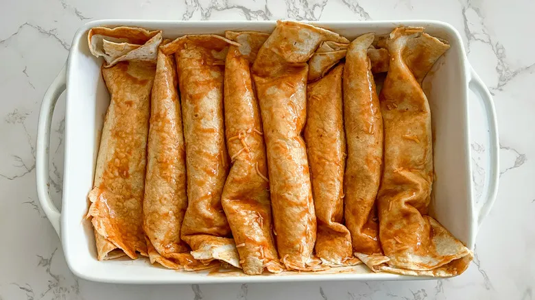 Enchiladas de Carne, Frijol y Queso: Receta Fácil y Rápida para una Cena Deliciosa