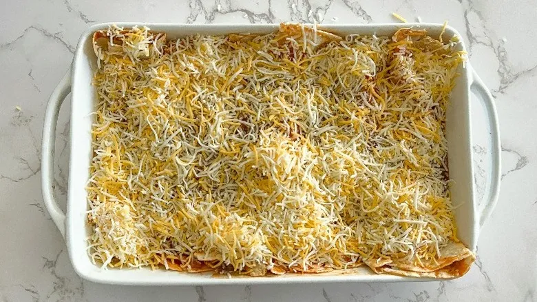Enchiladas de Carne, Frijol y Queso: Receta Fácil y Rápida para una Cena Deliciosa