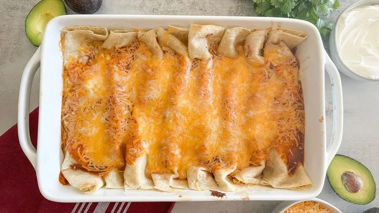 Enchiladas de Pollo, Chile y Queso: La Receta Definitiva para una Cena Rápida y Deliciosa