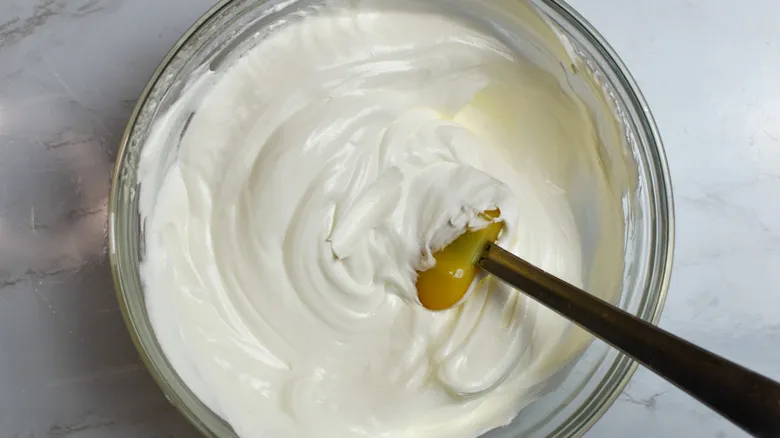 Ensalada Ambrosía: La Receta Clásica del Postre Sureño Americano Evergreen