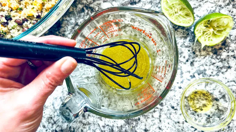 Ensalada de Quinoa, Mango y Aguacate: Receta Vegana Refrescante y Nutritiva