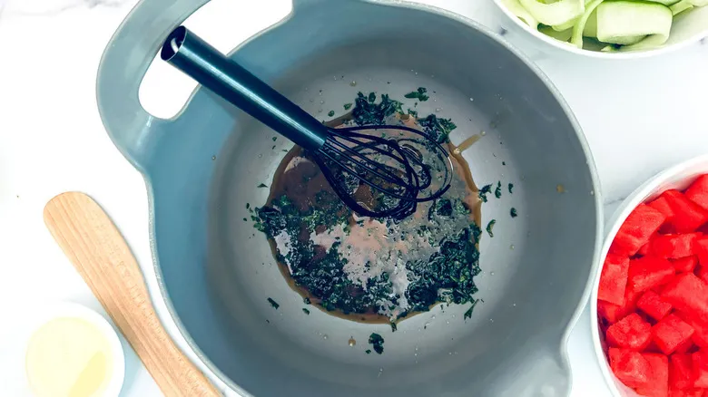 Ensalada de Sandía y Pepino: Una Opción Refrescante y Saludable para el Verano
