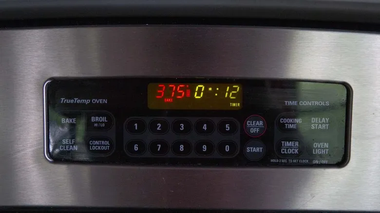 Frittata Perfecta: Receta Versátil de Tomate, Albahaca y Prosciutto para Cualquier Ocasión