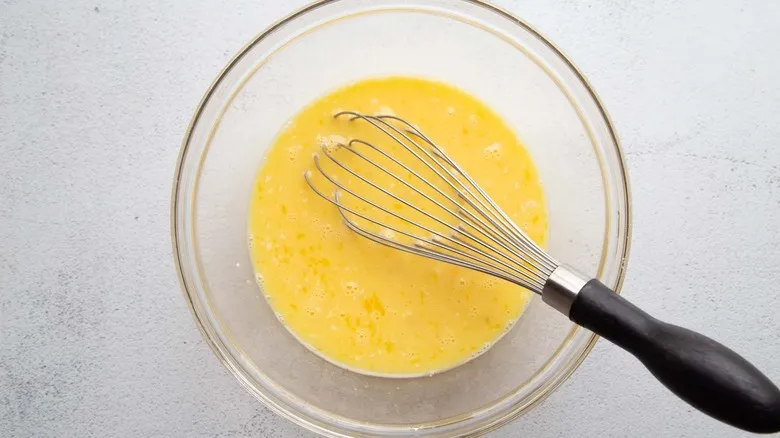 Frittata Perfecta: Receta Versátil de Tomate, Albahaca y Prosciutto para Cualquier Ocasión