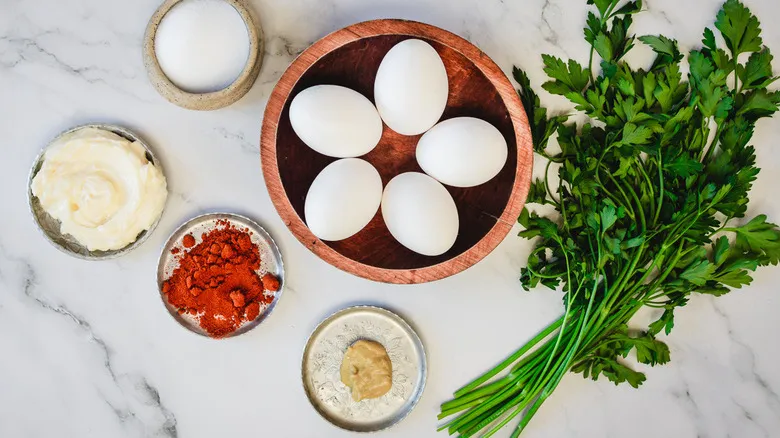 Huevos Rellenos Clásicos: La Receta Imprescindible para Deleitar a Tus Invitados