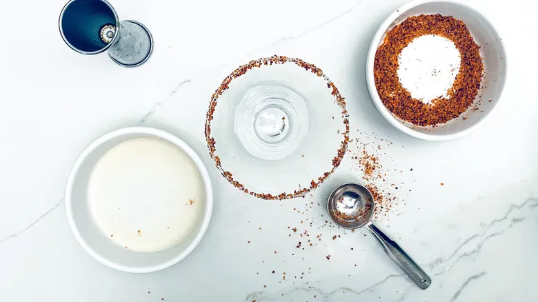 Martini Picante y Sucio: La Receta Definitiva para un Cóctel Audaz