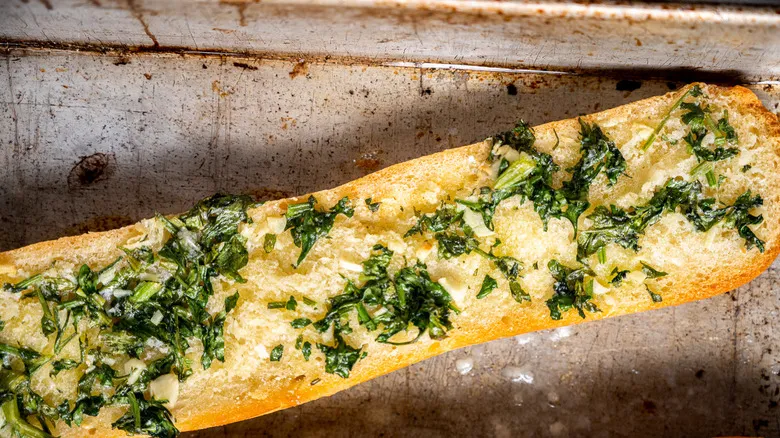 Pan de Ajo Casero: La Receta Más Fácil para un Placer Irresistible en Tu Mesa
