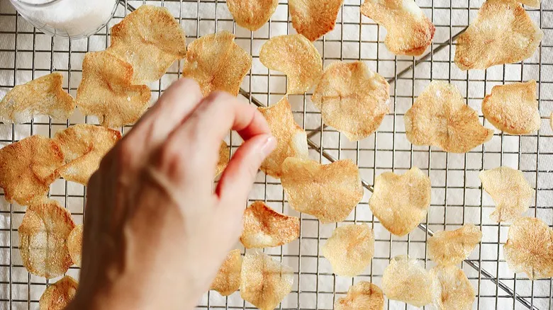 Papas Fritas Caseras: La Receta Definitiva para Crujientes y Deliciosos Snacks