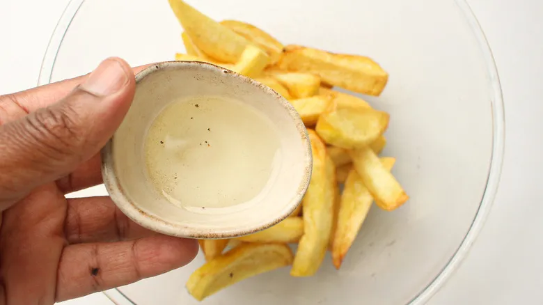 Papas Fritas con Aceite de Trufa: La Receta Definitiva para un Sabor Gourmet en Casa