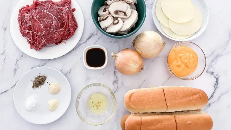 Philly Cheesesteak: Historia, Consejos y la Receta Perfecta para Prepararlo en Casa