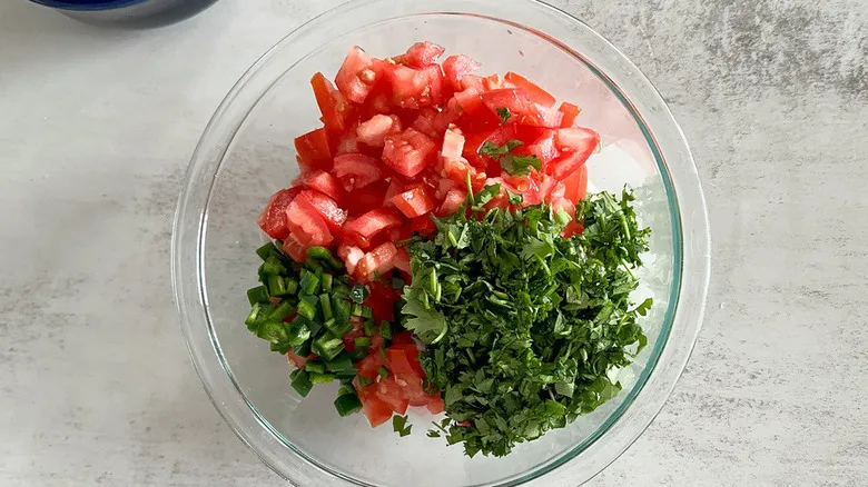 Pico de Gallo Casero: La Receta Definitiva de Salsa Fresca y Versátil