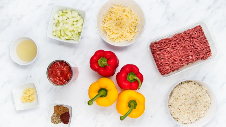 Pimientos Rellenos de Carne y Queso: Una Receta Versátil para Deleitar a tus Invitados