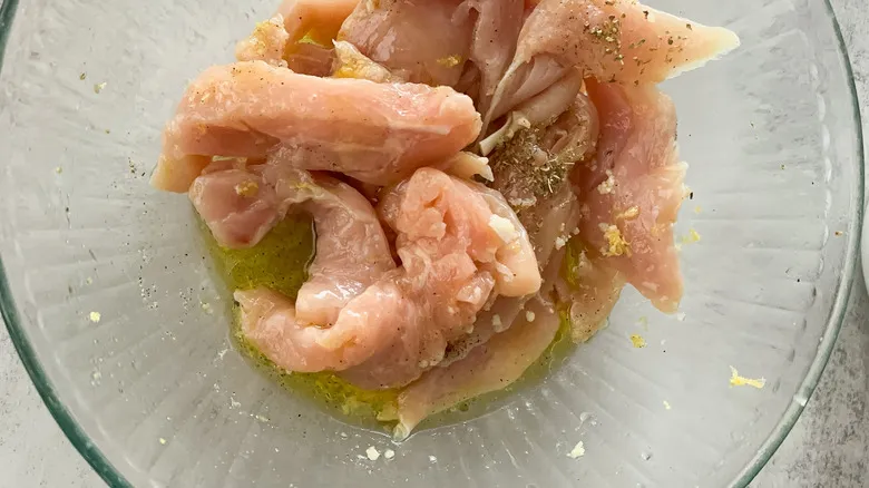 Pollo al Limón Fácil y Nutritivo: Receta Saludable para Cenas Rápidas