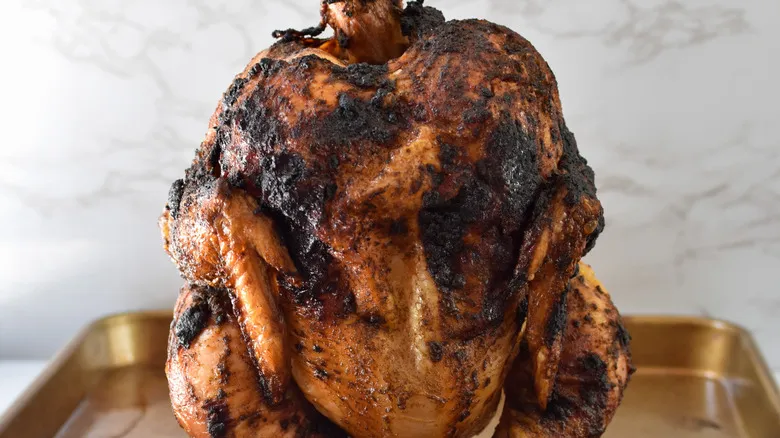 Pollo Asado a la Cerveza en Lata: La Receta Definitiva para un Pollo Jugoso y Lleno de Sabor