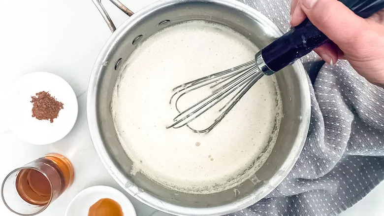 Ponche de Huevo Casero con Toque Caribeño: La Receta de Coquito que Deleitará tus Fiestas