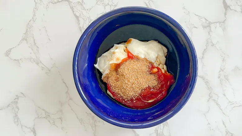 Prepara la Famosa Salsa Raising Cane's en Casa: Receta Fácil y Rápida