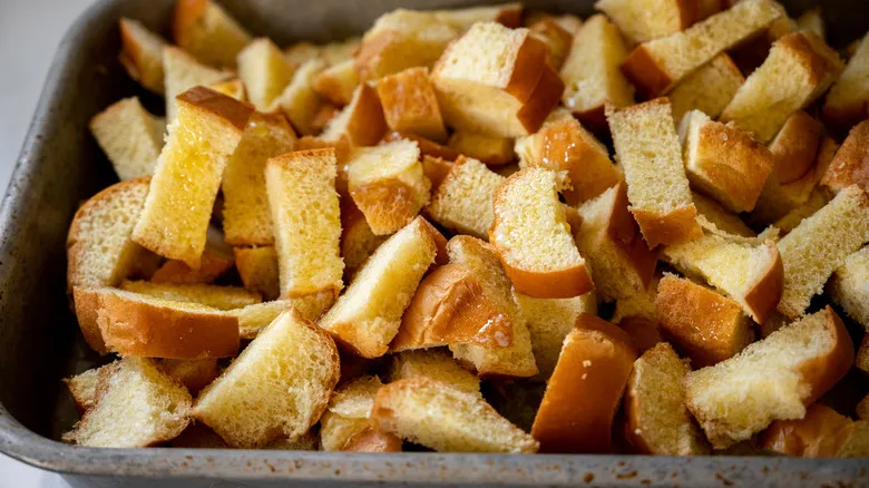 Pudín de Pan: Receta Clásica y Sencilla para Aprovechar Pan Añejo sin Desperdicio