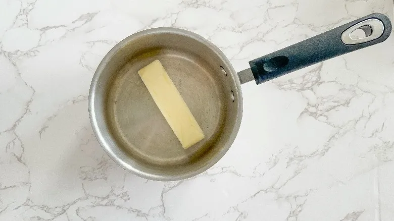 Fudge de Mantequilla de Cacahuete Clásico: La Receta Irresistible para un Postre Casero