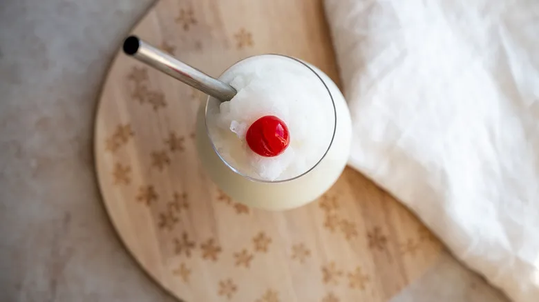 Receta Clásica de Piña Colada Congelada: El Secreto de un Cóctel Tropical Perfecto