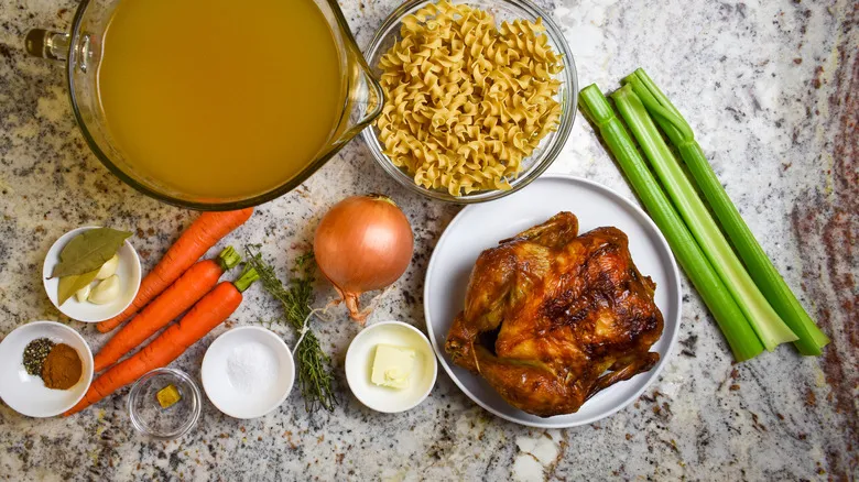 Receta Clásica de Sopa de Fideos con Pollo: Confort Hecho en Casa para Cualquier Estación