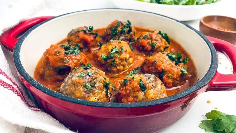 Receta de Albóndigas Marinara en Olla de Cocción Lenta: Sabor y Versatilidad Inigualables