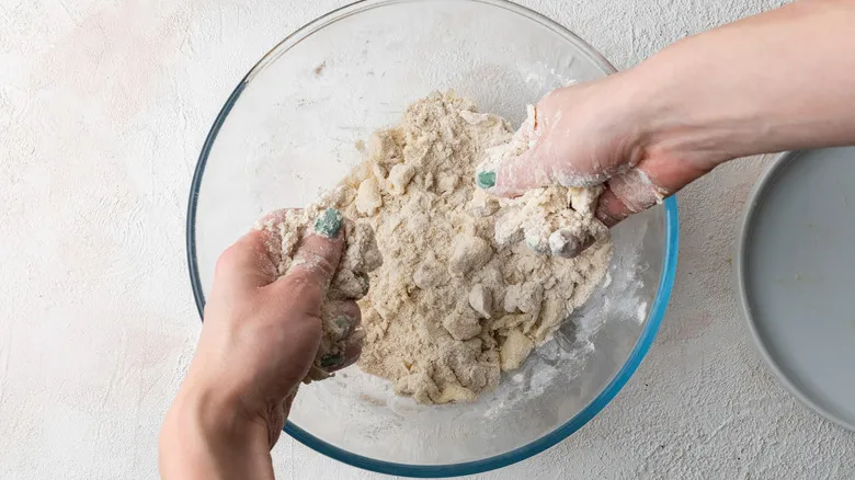 Receta de Cobbler de Durazno con Cardamomo: Un Postre Casero Irresistible y Fácil