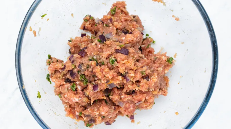 Receta de Hamburguesas de Pavo Caseras Jugosas y Llenas de Sabor: ¡Adiós a la Sequedad!