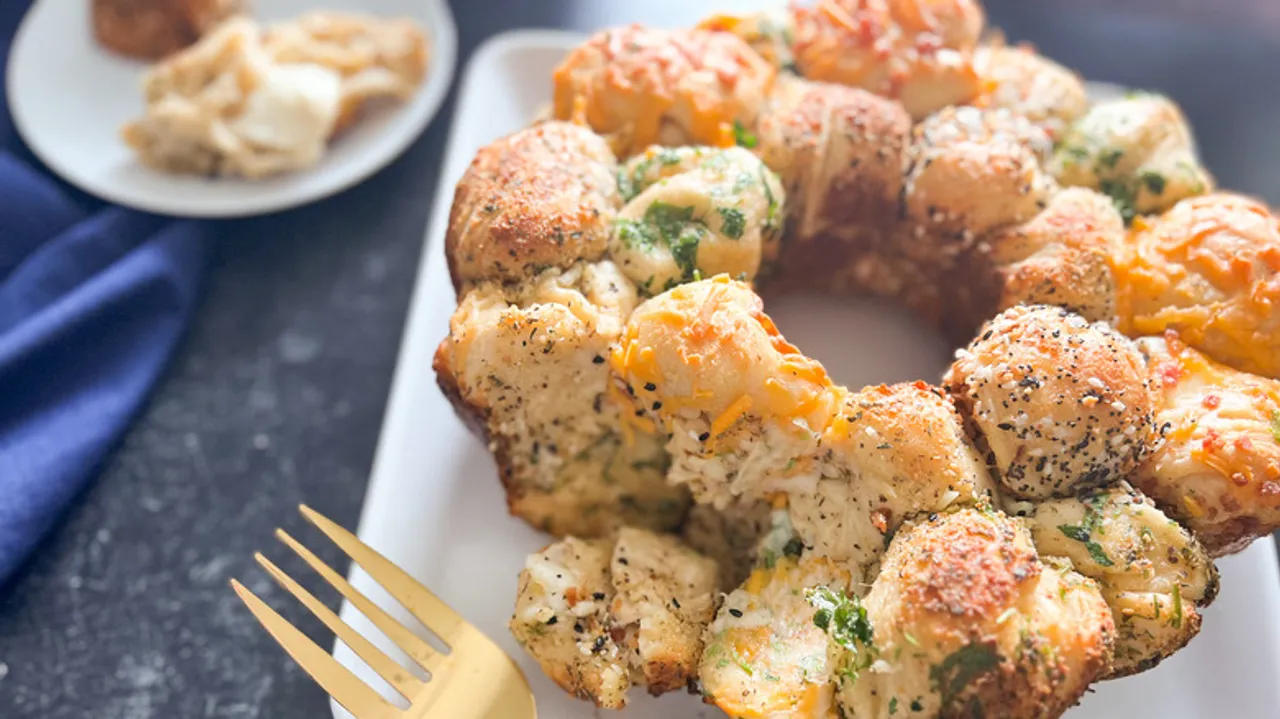 Receta de Pan de Mono Salado con Queso: Un Giro Irresistible y Fácil